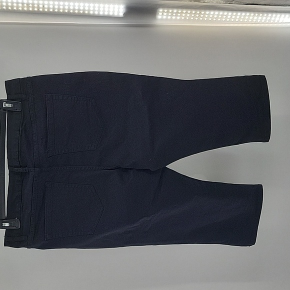Lane Bryant Black Denim Stretch Capris NWOT - Picture 14 of 15